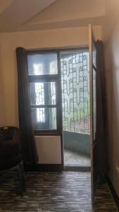 Hotel Sakura Mountain view Near Darjeeling Toy Train Station