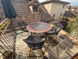 Sicilia con Terraza y chimenea