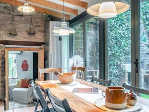 Upper House - Uk48805