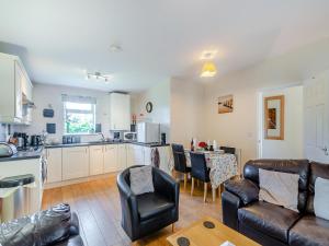 SnowCottage - W43121