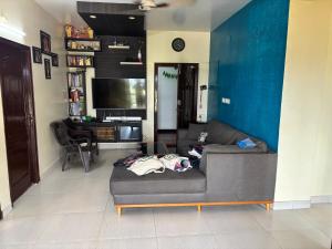 Spacious 3BHK Mountain View -walk to palani temple