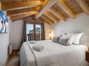 Appartement raffiné au pied des pistes à Courchevel 1850 - FR-1-564-163