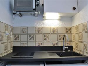 Studio montagne au pied des pistes, parking gratuit, Risoul 1850 - FR-1-330-594