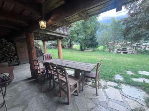 Appartement atypique, accès télécabine à pied, wifi offert - FR-1-508-312