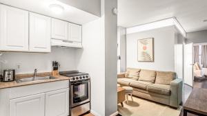 2 Bedroom Apartment in Midtown Manhattan - Near NYC Icons!