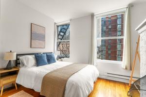 Excellent Location - 3 Bedroom Apartment in Midtown Manhattan!