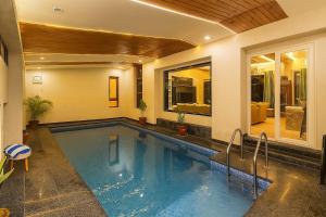 3 BHK Farm w pool & jacuzzi in jaipur