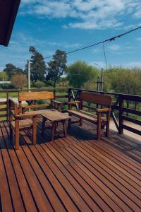 Relax in New Andalucía- Tu refugio costero con pileta