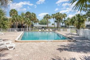 2050 E IRLO BRONSON 1BED