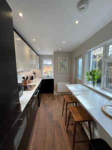 3 Bedroom, 5 Bed Home in the Heart of Galway