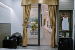 Biet thu can ho Khach San 3 sao