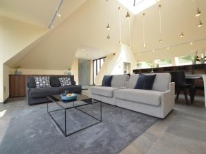 Lovely holiday home Walleken with a pond