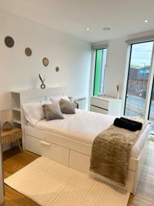 City Condo-Terrace-Gym-Games Room -Free Secure Parking- Manchester