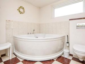 8 person holiday home in Ørsted-By Traum