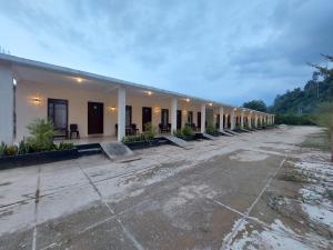 Siuri Cottages & Restaurant