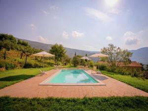 Villa in Cortona with Pool and Val di Chiana View