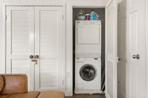 Topanga Garden Paradise 1BR 1BA in the Heart of PO Tract