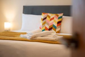 1 The Royal Apartments, King Bed, Parking, Fast WiFi