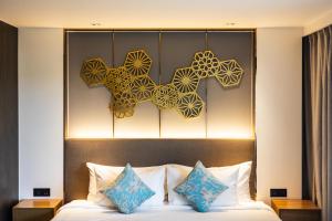 Spacious Studio S2404 Tropical Views