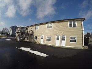 Admirals Quay Motel & Suites