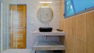 v14 Serenity Bay Panoramic Sea View