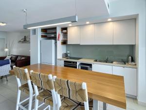 1 Bright Point Apartment 4305