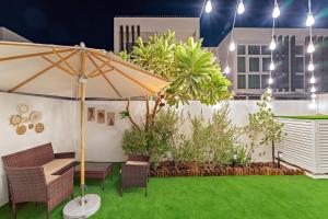 FIRST CLASS VILLA Modern Comfort & Style