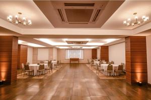 FabHotel Indeedcare Hotel & Resorts - Nr Kolkata Airport