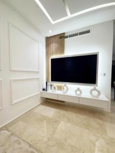 Appartement de Luxe 3 Chambres avec piscine au centre