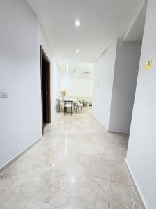 Appartement de Luxe 3 Chambres avec piscine au centre