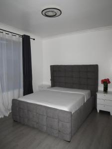 Cozy Three Bedroom Apartment