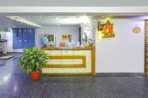 FabHotel White House BNB - Nr Yashobhoomi Convention Centre