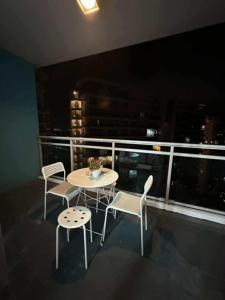 Casa azure by B&M STAYCATION at Paranque - Appartamenti, Manila