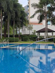 Condo Unit, 2 Beds, Wi-fi, Free Amenities