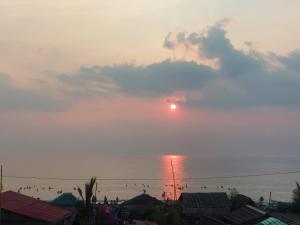 Kuas Pad Batangas Room