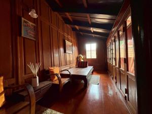 เรือนไทยพราวพิมาน Proudpiman Thai Heritage House