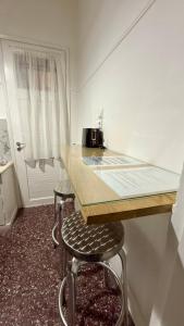 Modern Studio Ultra Fast internet 300Mbps QuietCourtyard Exarcheia