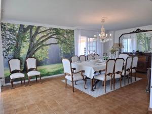 Casa con vistas al mar, campo y barbacoa