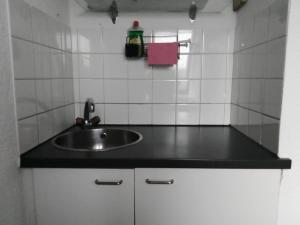 Basel Rühige Zimmer mit grösse Doppelbett