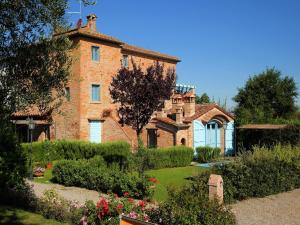 Villa in Cortona with Pool & Garden