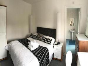 Golden Triangle Rooms