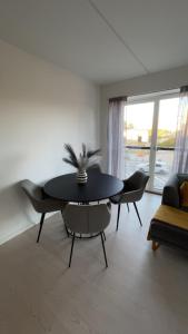 Bright and modern apartment with balcony close to Aarhus C
