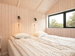 10 person holiday home in Løkken-By Traum