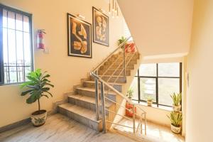 FabHotel Seven Inn 30 - Near Care Hospital