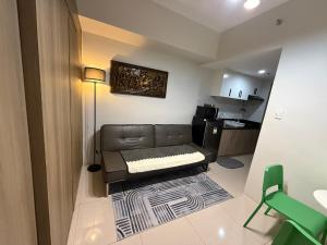 Elresa Elegant at Field Residences Condominium Hotel