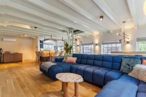 Luxury Harbour Apartment with Sauna and Jacuzzi