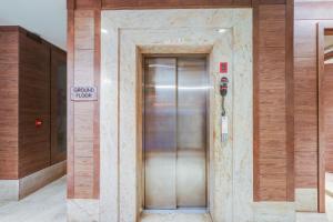 Townhouse Chhatarpur Near Metro Park