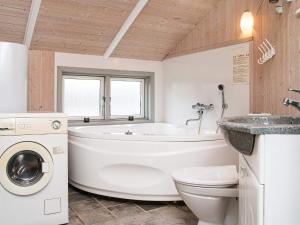 6 person holiday home in Børkop-By Traum