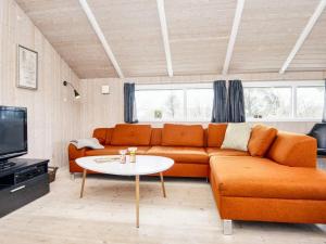 6 person holiday home in Børkop-By Traum