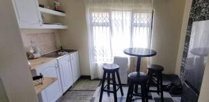 Catalina Bay Beach Retreat - Dolphin Inn